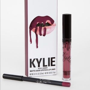 Kylie Jenner Lip Kit- Head Over Heels